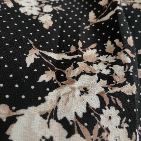 Size XS, Forever 21, Floral Skirt - Picture 3 of 4